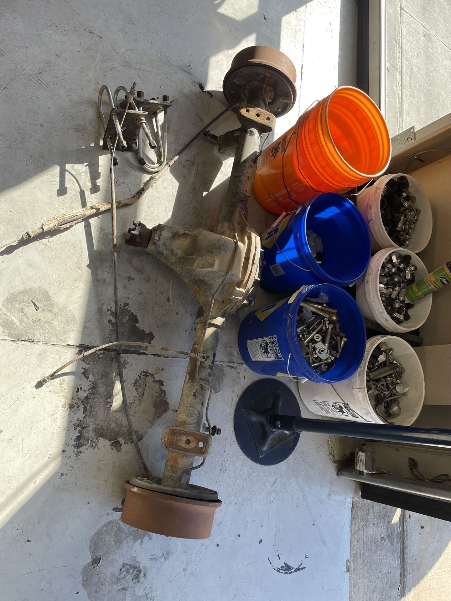 Chrysler 8.25 Axle With 5.13 Gears for Sale in Lewisville, TX OfferUp