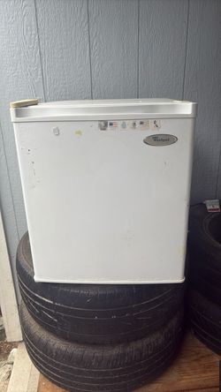 Whirlpool Mini Fridge