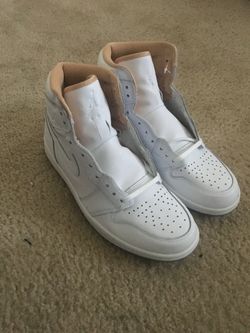 Air Jordan 1’s size 8.5 on sold in Los Angeles