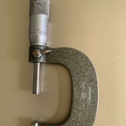 Mitutoyo 1-2 Outside Micrometer 