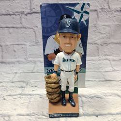 Ichiro bobblehead