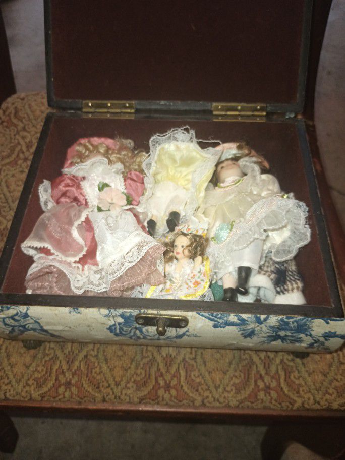 Old Jewelry Box Full Of Old Porcelain Dolls