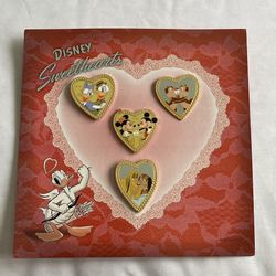 NIP Disney Catalog Sweethearts Pin Set Mickey Mouse Donald Duck Minnie Daisy