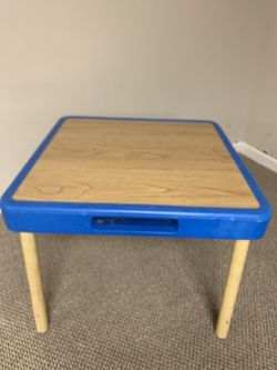 Collectible vintage 1985 Fisher Price kids table