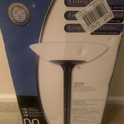 Very Nice Brand New Energy Efficient Lamp New In Box!