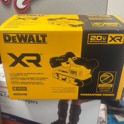 Brand New Dealt Xr Sander 