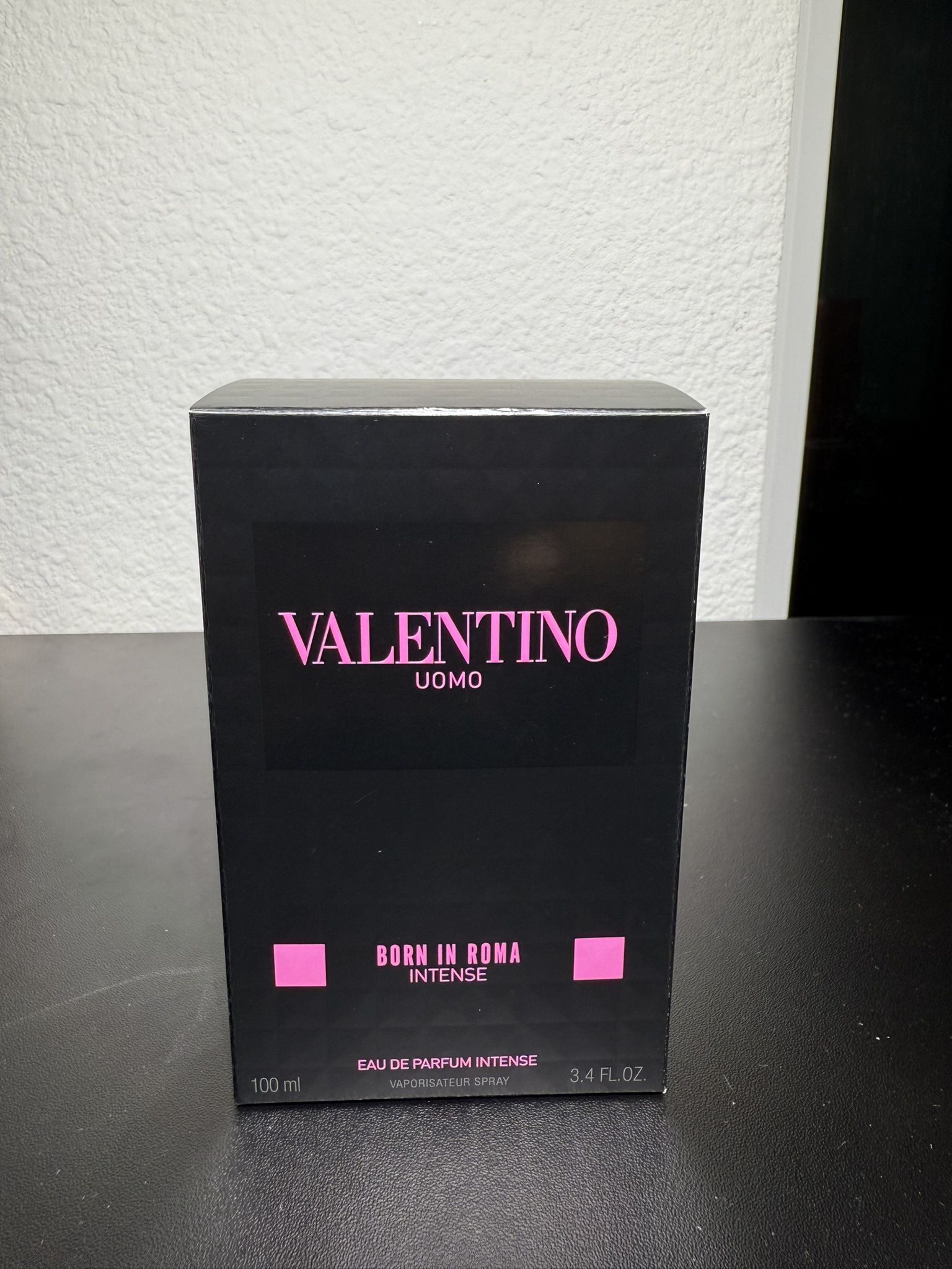 Valentino Uomo Born in Roma Intense (100mL)