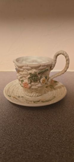 ESTATE SALE Vintage 3D Basketweave Floral Teacup & Saucer Planter - Solid 1-Piece