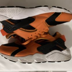 Nike huaraches Orange Size 8