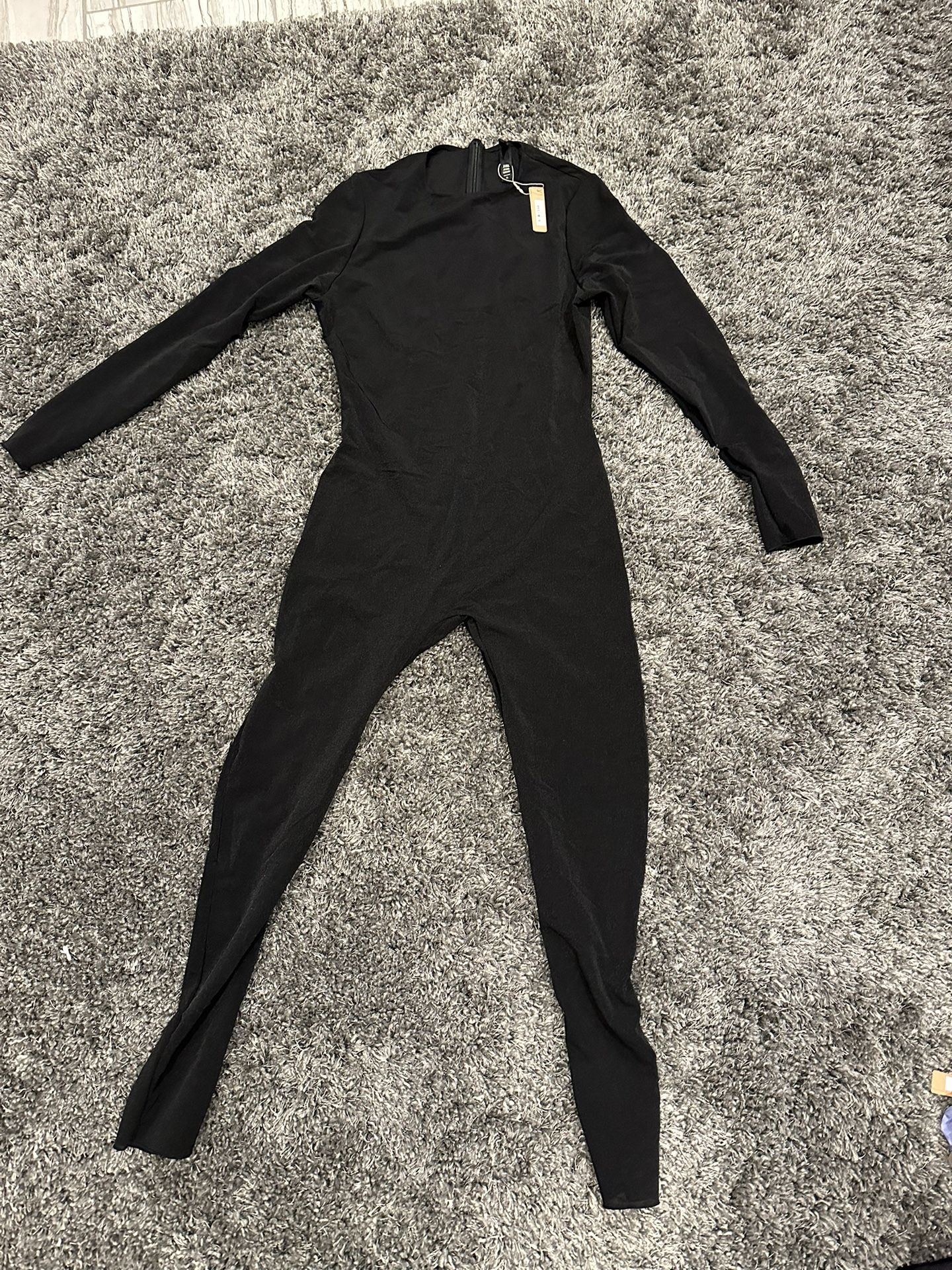 Brand New SKIMS Bodysuit/ Jumpsuit - Size XL