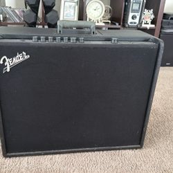 Fender Mustang GT200