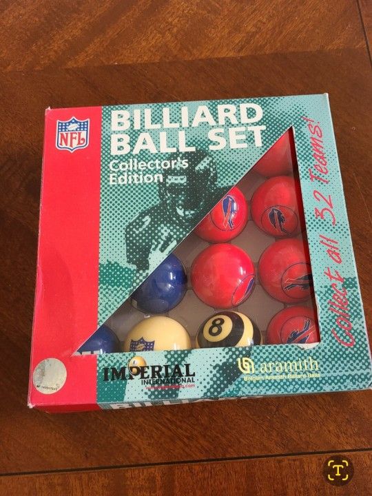 BRAND NEW GIANTS/ BILLS BILLIARD  BALL SET