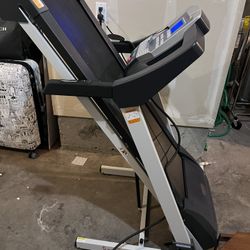 Sunny Health & Fitness Treadmil With Auto Incline