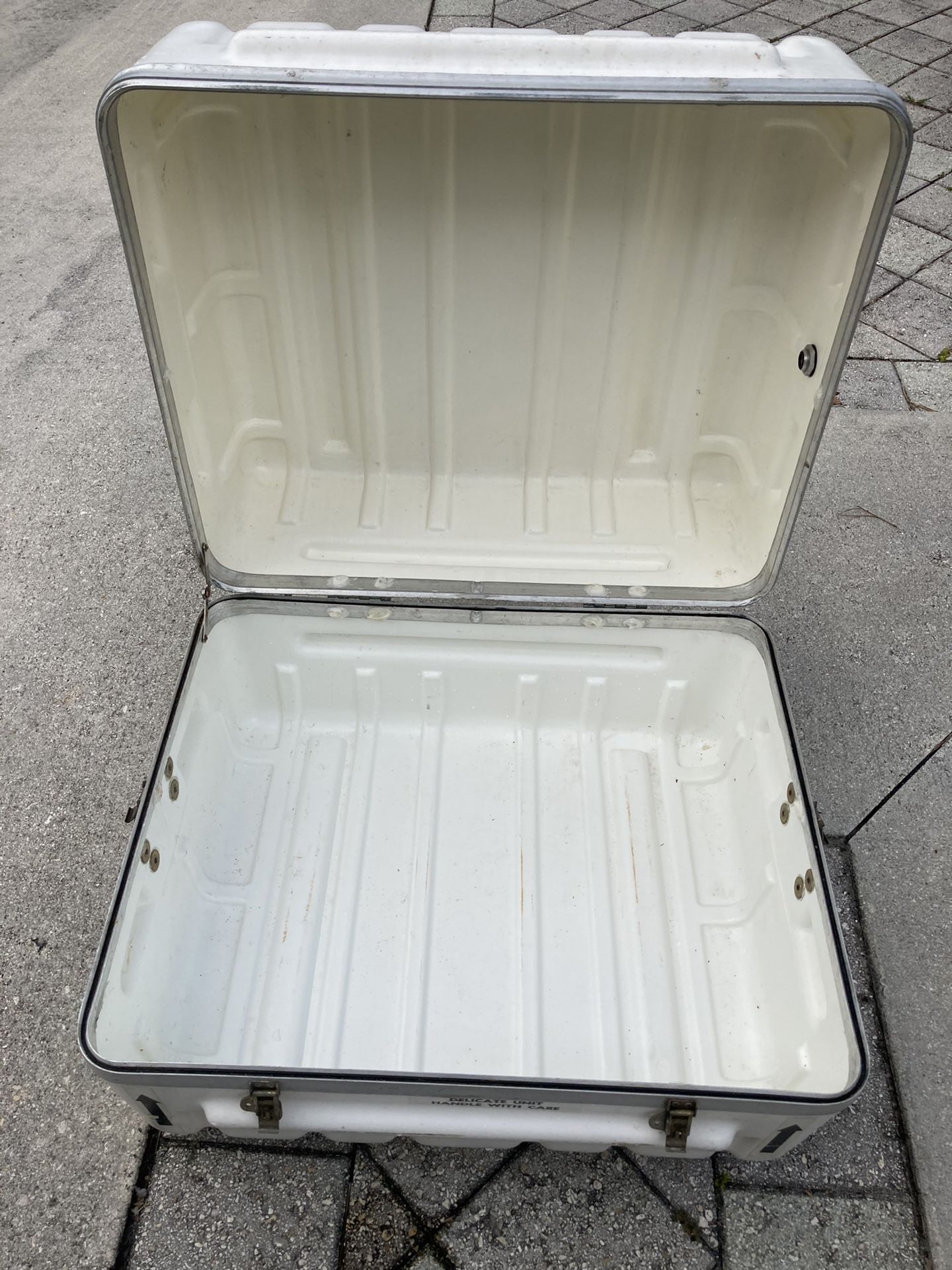 Thermodyne reusable hard case