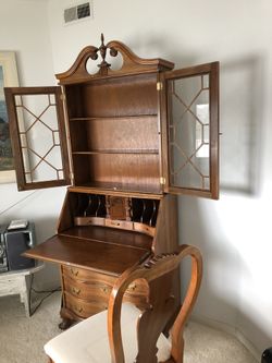 1940s Vintage Mohogany Serpentine Secretary Desk And Chair For Sale In Mason Oh Offerup