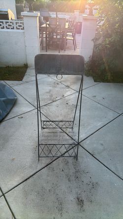 Hanging plant stand