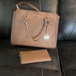 Michael Kors purse