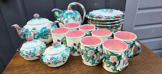 These are Haldon Group Blackberry Basketweave majolica style porcelain dishes from 1988.
