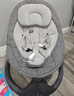 Baby motion swing/Cash Only/Columpio con movimiento y musica para bebés