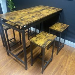 Table Set W/ 4 Stools (New!)