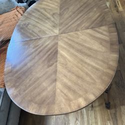 Dining Room Table W/ 8 Chairs 