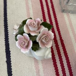 Aynsley Fine Bone China Conch Roses