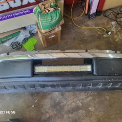 2013 F150 Front Bumper w/ 20” bar light 