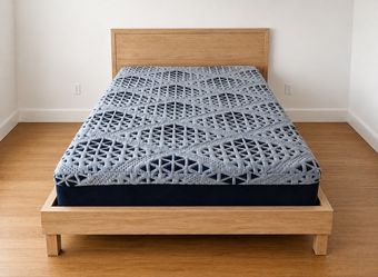 Sleepy’s Queen Hybrid Mattress