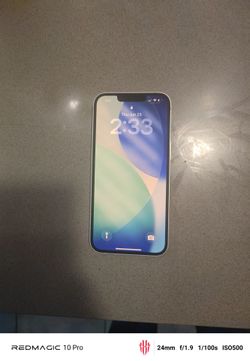 iPhone 16e