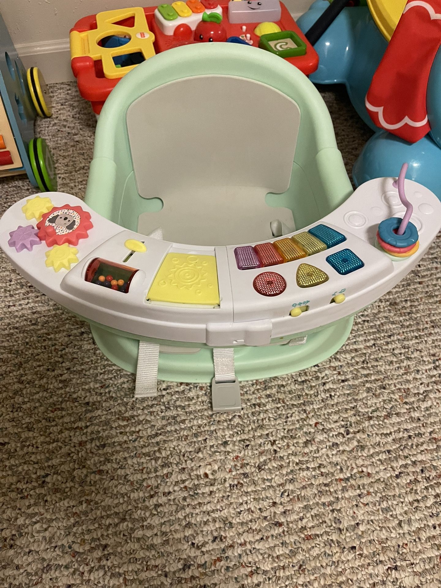 3 in 1 Infantino Discovery Set and Booster Seat