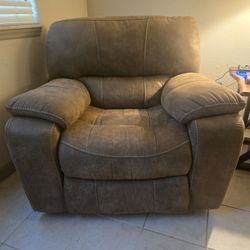 Brown Cindy Crawford Home Recliner