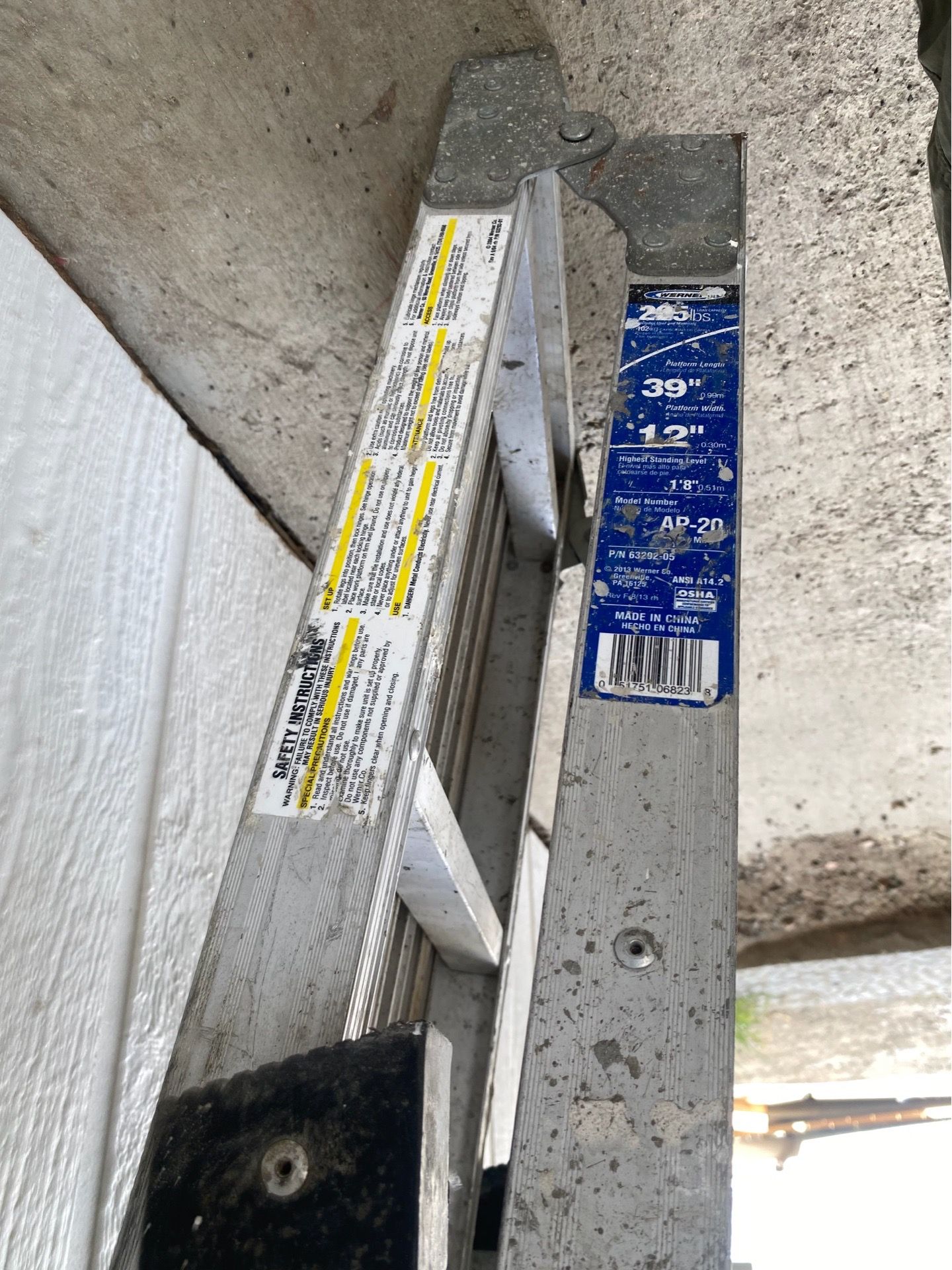 Werner Aluminum 12” Work Platform Ladder