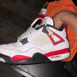 Jordan 4s 250$ Size 9.5 