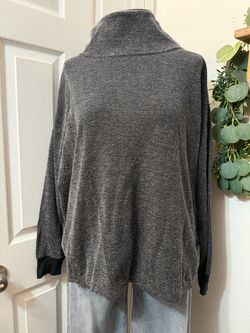 Nike Women Therma-Fit Gray Oversized Cowl Neck Sweater