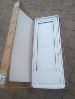 Brand New FANTREK 96" Extra Large Dog Door for Sliding Glass Patio Door - TKFRDOOR-L-96 (Left Open)
