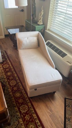 Chaise Lounge with Storage