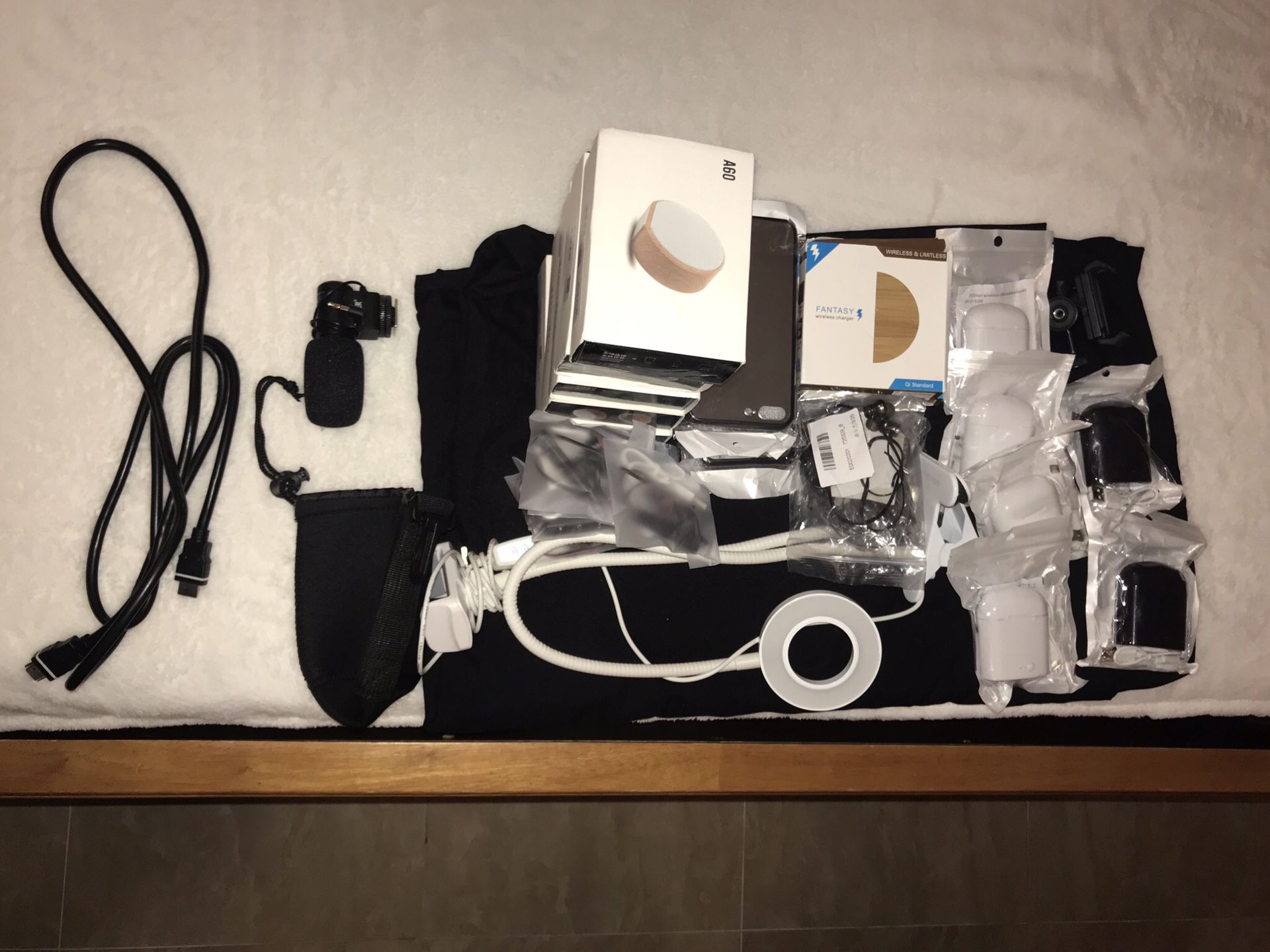 Dropshippers Bundle - leftover inventory including Generic AirPods and Bluetooth Speakers/Headphones