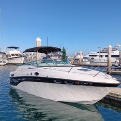 Crownline 262CR Cruiser With Trailer