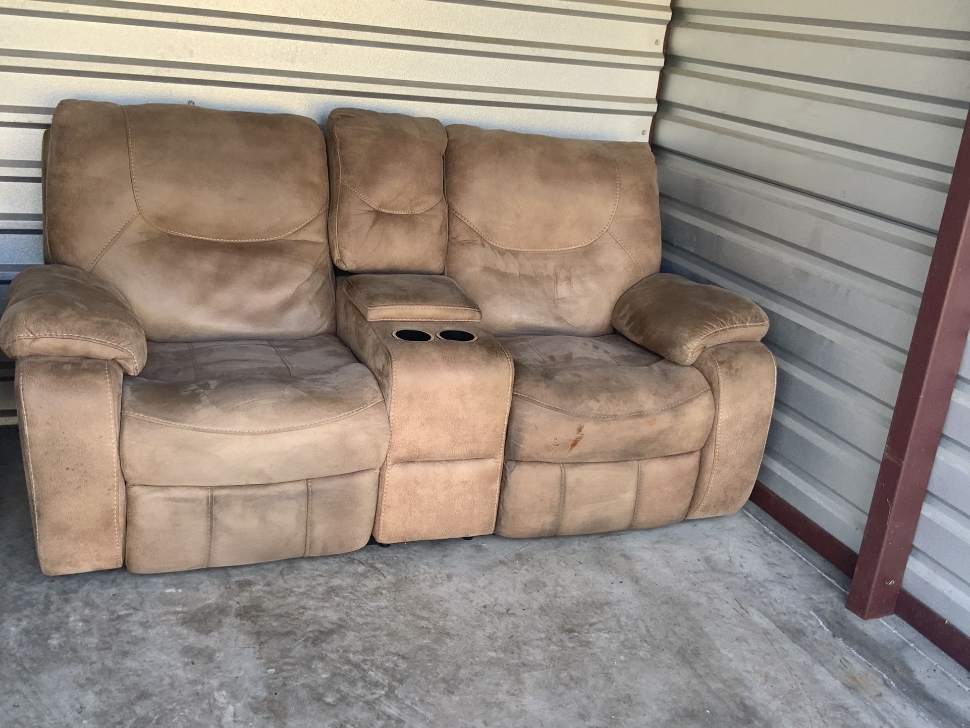 Reclining Couch (Love Seat)