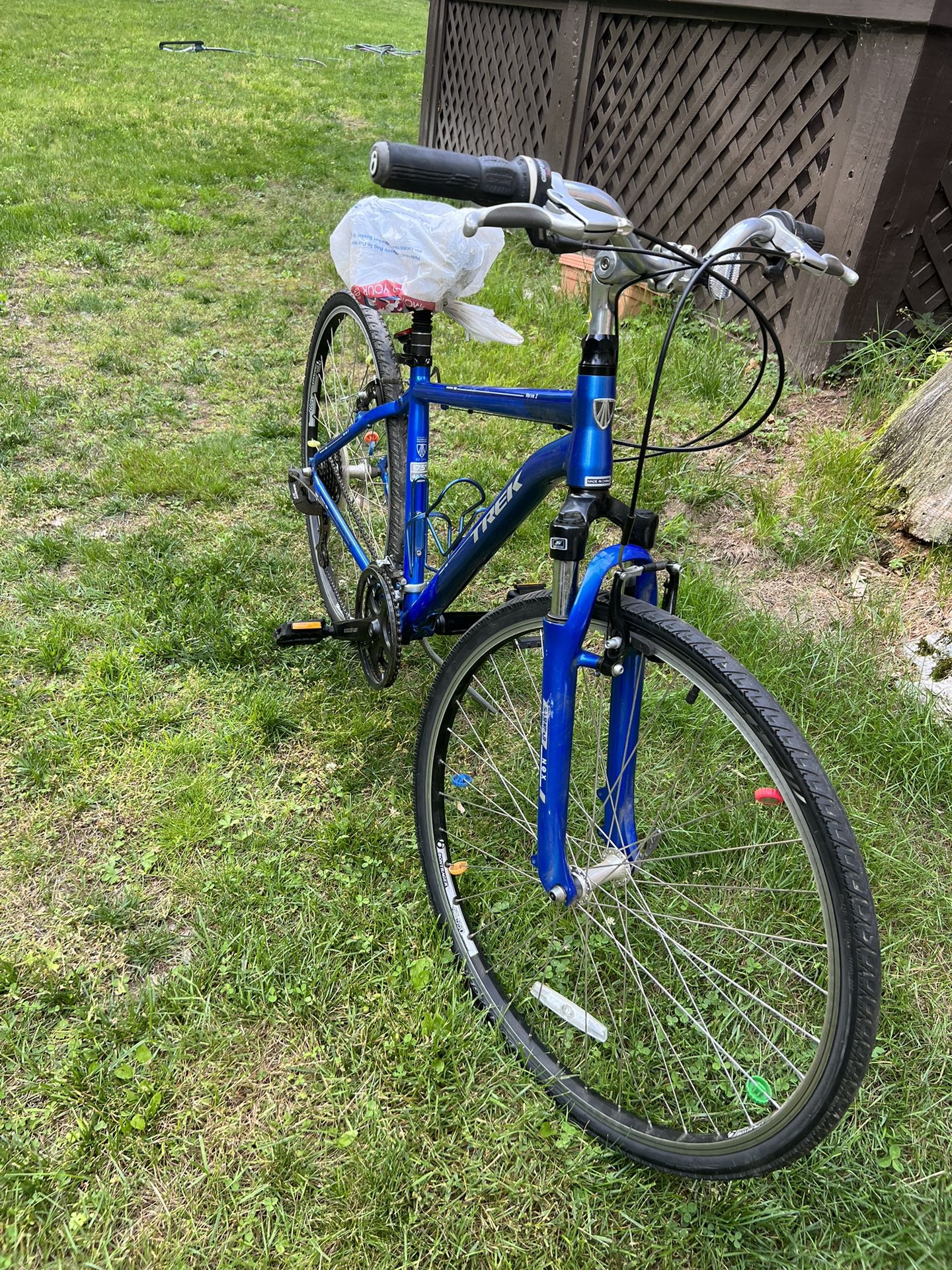 Light Weight, Hybrid adult  Bicycle 