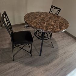 Dinning Table 