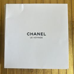 Nib Chanel Lage make up bag
