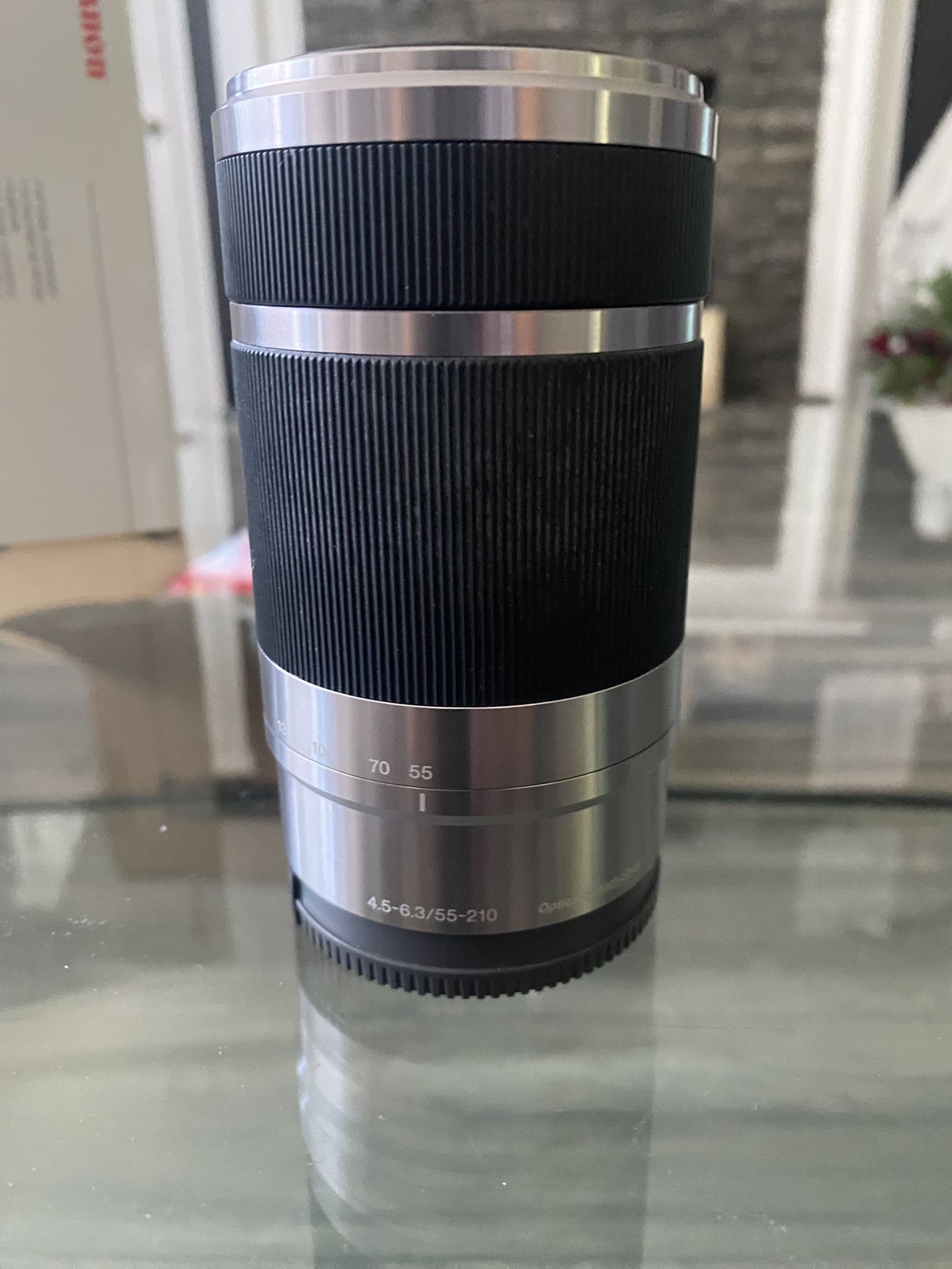 Sony E 4.5-6.3 55-210mm OSS