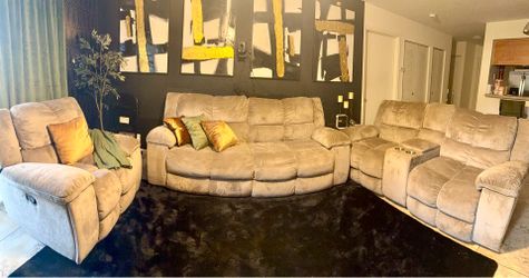 Beige 3 piece couch recliner set