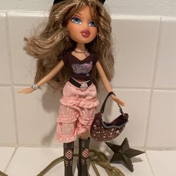 Bratz 2006 Rodeo Cloe Doll 