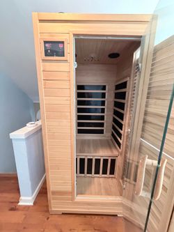 Heatwave FAR Infrared Sauna for 1-2 People, Like New, Fits in Corner! – Eugene, OR