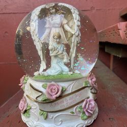 Vintage Seraphim Classics 'A mom is an angel on earth' Snowglobe