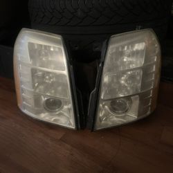 OEM Orginal Cadillac Escalade Headlights☑️