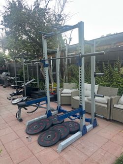 OLYMPIC SQUAT RACK WITH OLYMPIC WEIGHTS