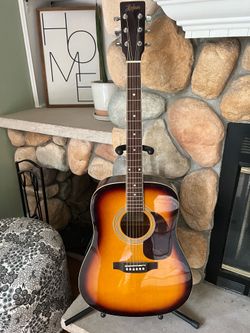 Acoustic Guitar - Hofner